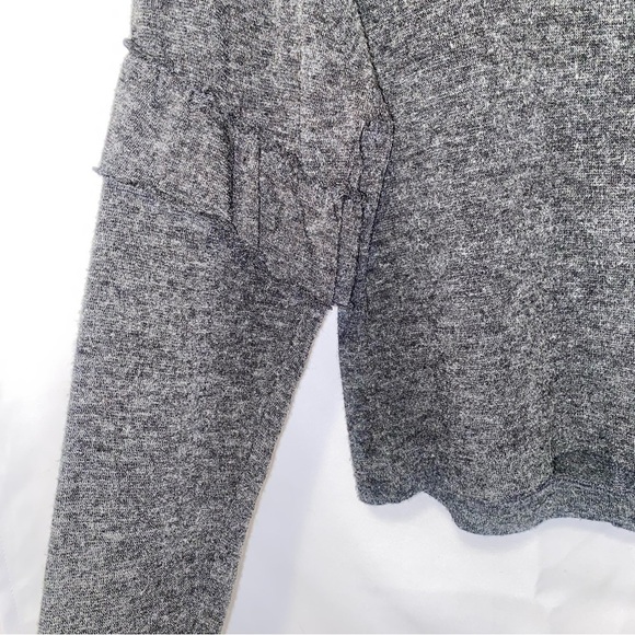 Zara Charcoal Gray Ruffled Cozy Boxy Pullover Long-sleeved Sweater Size Small - Picture 6 of 7
